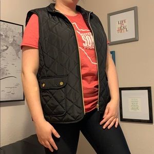 Black puffer vest
